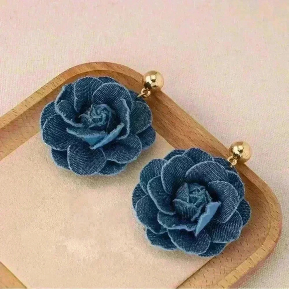 Denim Earrings 💥Host Pick💥 - Picture 3 of 3